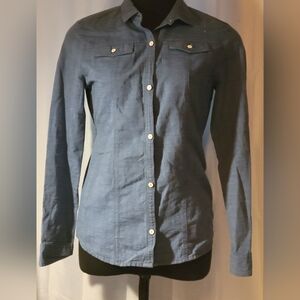 Tommy Hilfiger long sleeve cotton button up denim style shirt